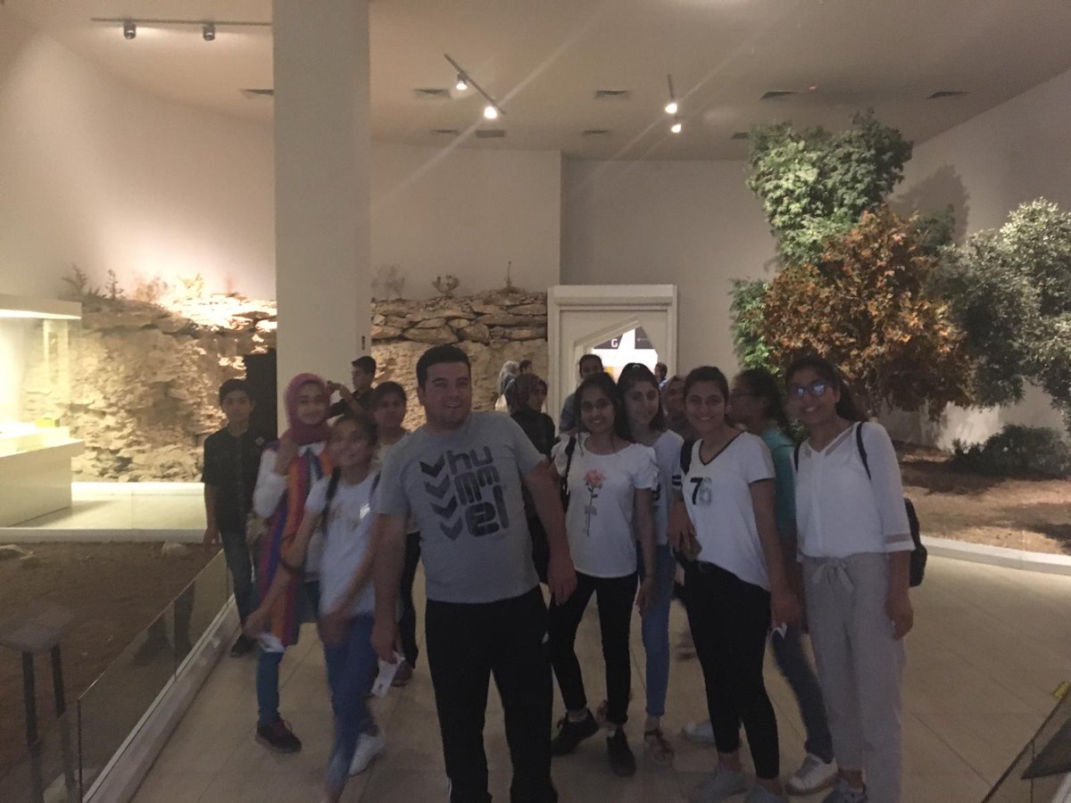 MustafaCDR1's tweet photo. #HilvanMustafaKemalOrtaokulu
Sınav öncesi öğrencilerimizle Şanlıurfa Merkezdeki Fen, 
Güzel Sanatlar, Sosyal Bilimler ve Spor Liselerini ziyaret ederek  tarihi ve turistik bir  gezi programyla öğrencilerimizin sınav kaygılarını azaltmaya çalıştık
@fduman27 @Sikak_Ali @NesihTuncay https://t.co/s9TLE5cGlX
