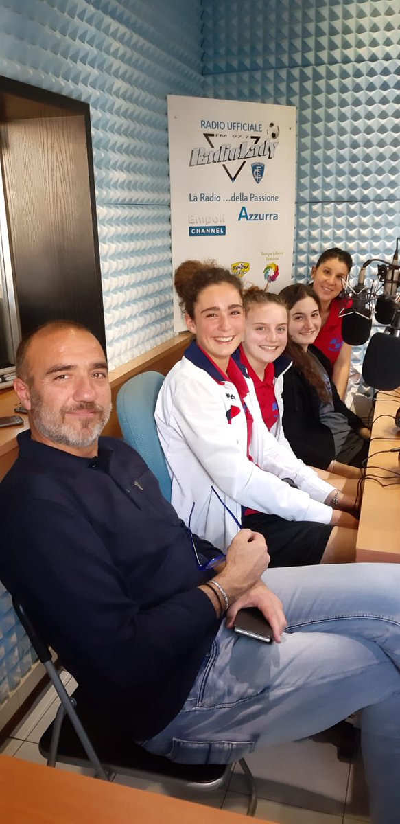 RadioLady977's tweet photo. Il presidente del comitato UISP Empoli Val d'Elsa Alessandro Scali, l'istruttrice Corinne Tantalos e alcune ginnaste dell' Asp Ginnastica Montelupo per parlarci dei nazionali di ginnastica artistica che quest'anno si terranno a Montelupo Fiorentino. #radiolady977 #UISP #nazionali https://t.co/2FwkW8NAry
