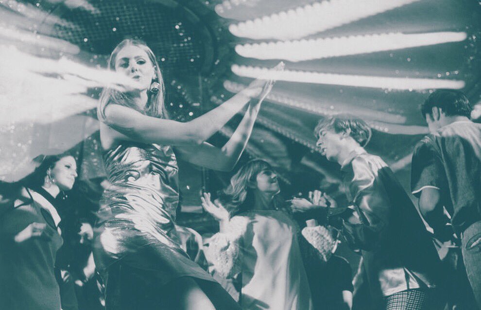 SmoothSailors's tweet photo. Tonight! Party time down at @hawley_arms bank holiday dance fever, free entry on from 9pm, oh yeah! #dancefever #discofever #housefever #livedisco #livefunk #funklife https://t.co/8mDE8VznWL