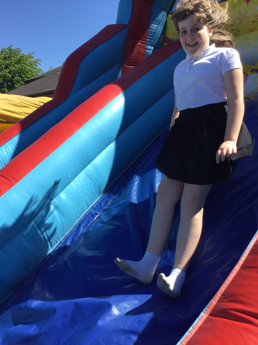 MercersWood's tweet photo. Bouncy castle fun #PostSats https://t.co/gqHNhMXBPP