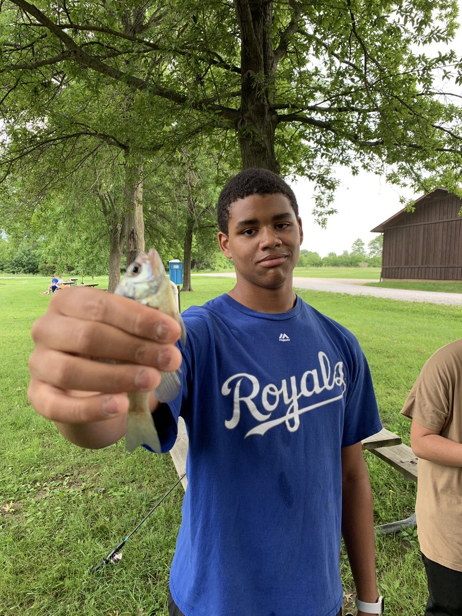 CHSCards's tweet image. #fishing #ExtendedLearning 
Last day of school!