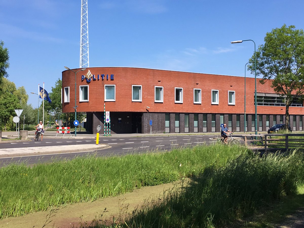 En de laatste afspraak van vandaag dicht bij huis bij de #politie #utrecht. Gebrainstormd over een goed idee ter beveiliging van slachtoffers van stalking. Wordt vervolgd.