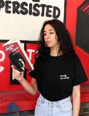 strandbookstore's tweet image. When you literally do not have words as someone interrupts you for the fifth time, just point to your shirt instead. Minimum effort, maximum payoff. Available in adult sizes S - 2XL. #fuckoffimreading 
👚 buff.ly/2VKKzfP