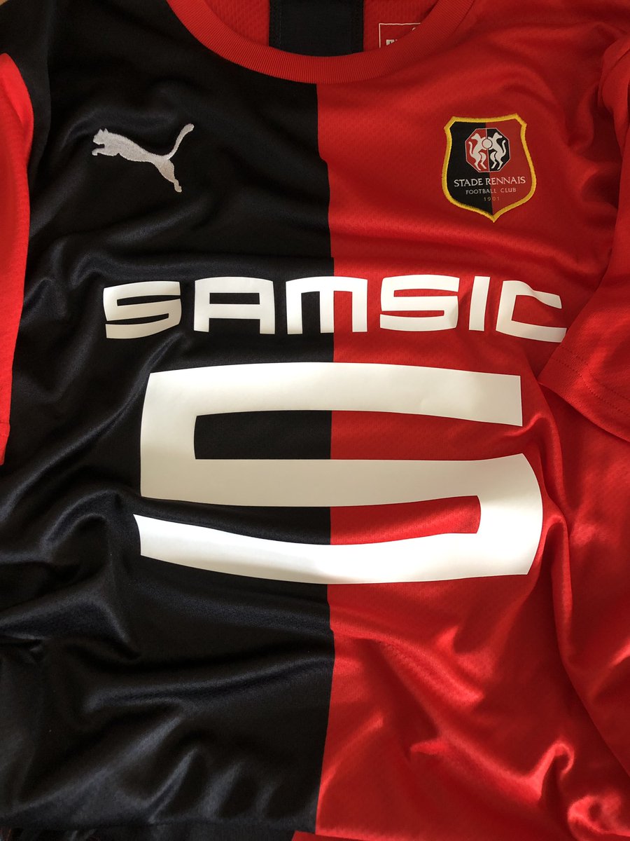 Eurosport_FR's tweet photo. Le nouveau maillot signé @pumafootball du @staderennais  est aussi arrivé 😍 RT+Follow pour participer et tenter de le gagner 🎁 #newLevels https://t.co/zNMRejauhH