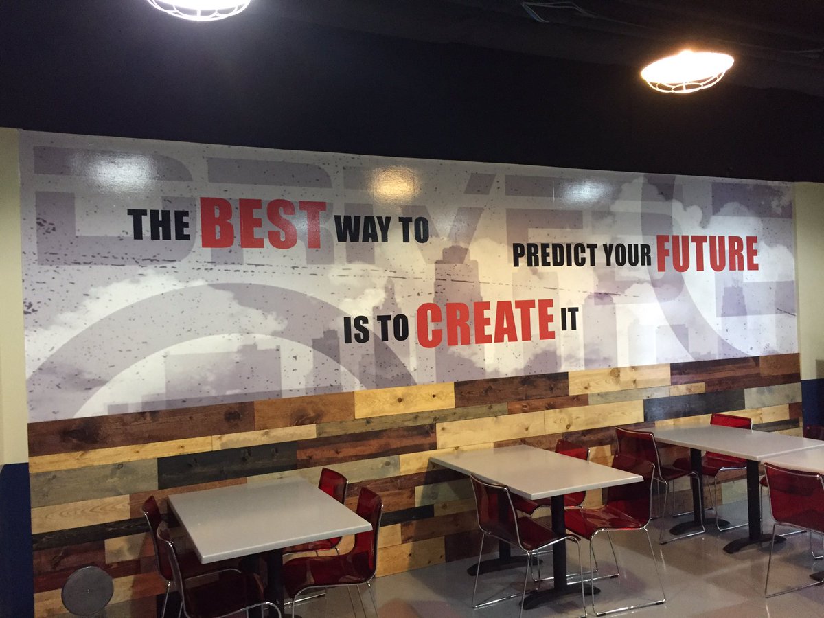 SpeedproShawnee's tweet image. Finished up his wall mural at @Drive5Sports yesterday! ● Call SpeedPro Imaging Shawnee (913) 441-7955 for a free estimate! Completed jobs at: on.fb.me/1L2zIpg #WallMurals #LargeFormatGraphics #IndoorGraphics