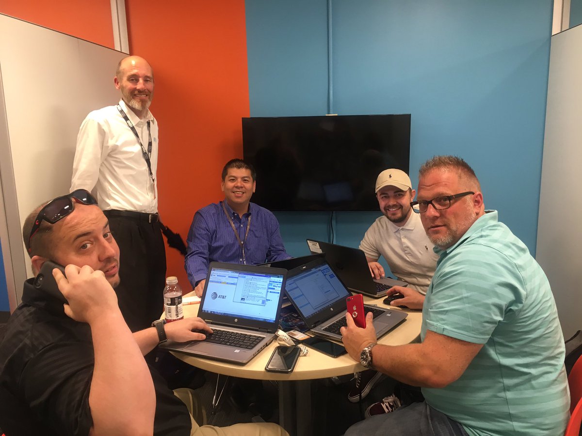 AndresNichole's tweet photo. Collaboration Blitz in Louisville yesterday! We are Heartlands!! #strivefor125 @Amy__Smith1 https://t.co/9ZgGTdlQuc