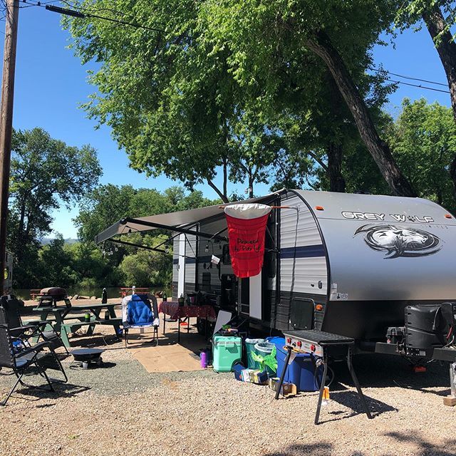 campclearlake's tweet photo. Say it...Ready for the Weekend! Campsite #29 has it going on for some good times. #visitlakecounty #visitlakecountyca #lovelakecounty #openallyear #camping #fishing #visitcalifornia #livingthelakelife #rvlife #rvfta https://t.co/xkx8AgsXgg