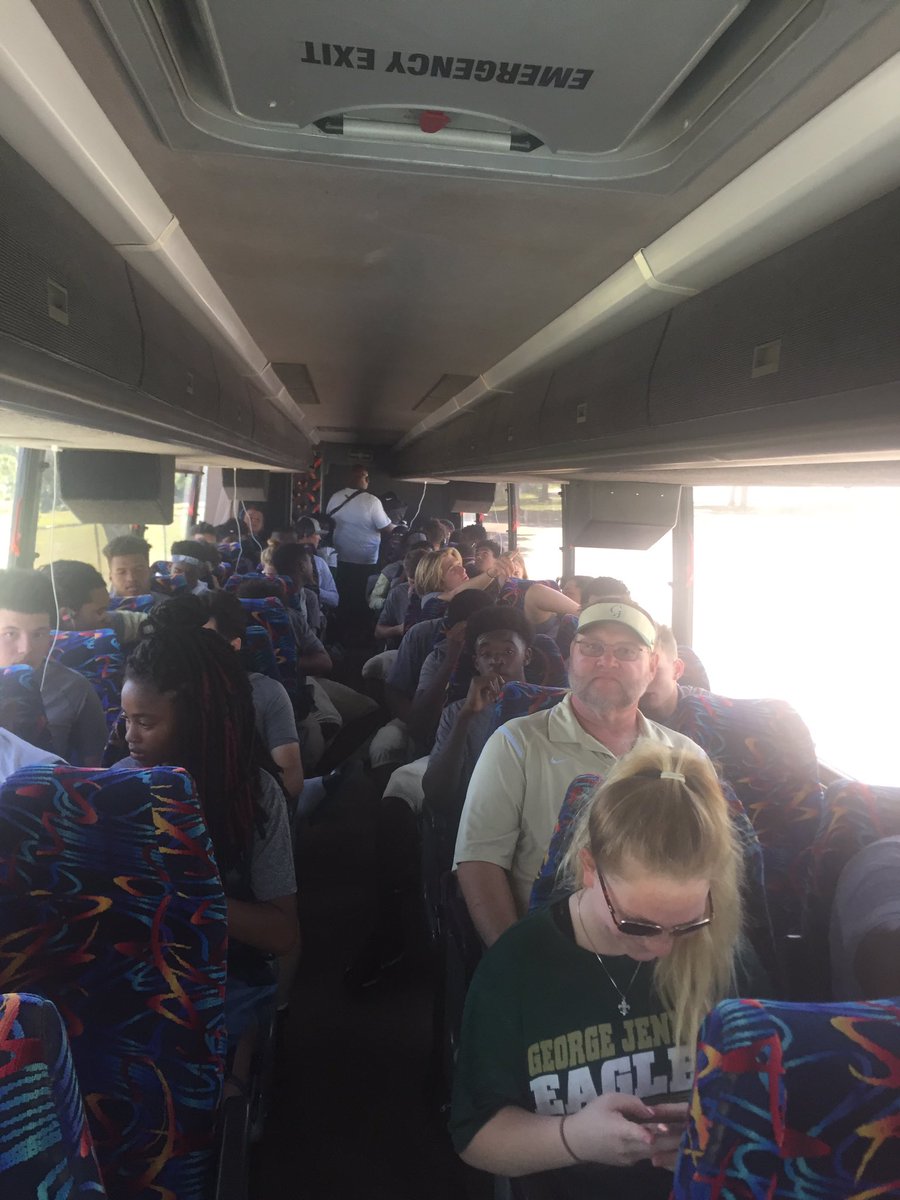 GJHS_Football's tweet image. On our way to the #SharkTank. Come over to support the Jenkins vs. @coast_fb game!! #EagleStandard #TechWay