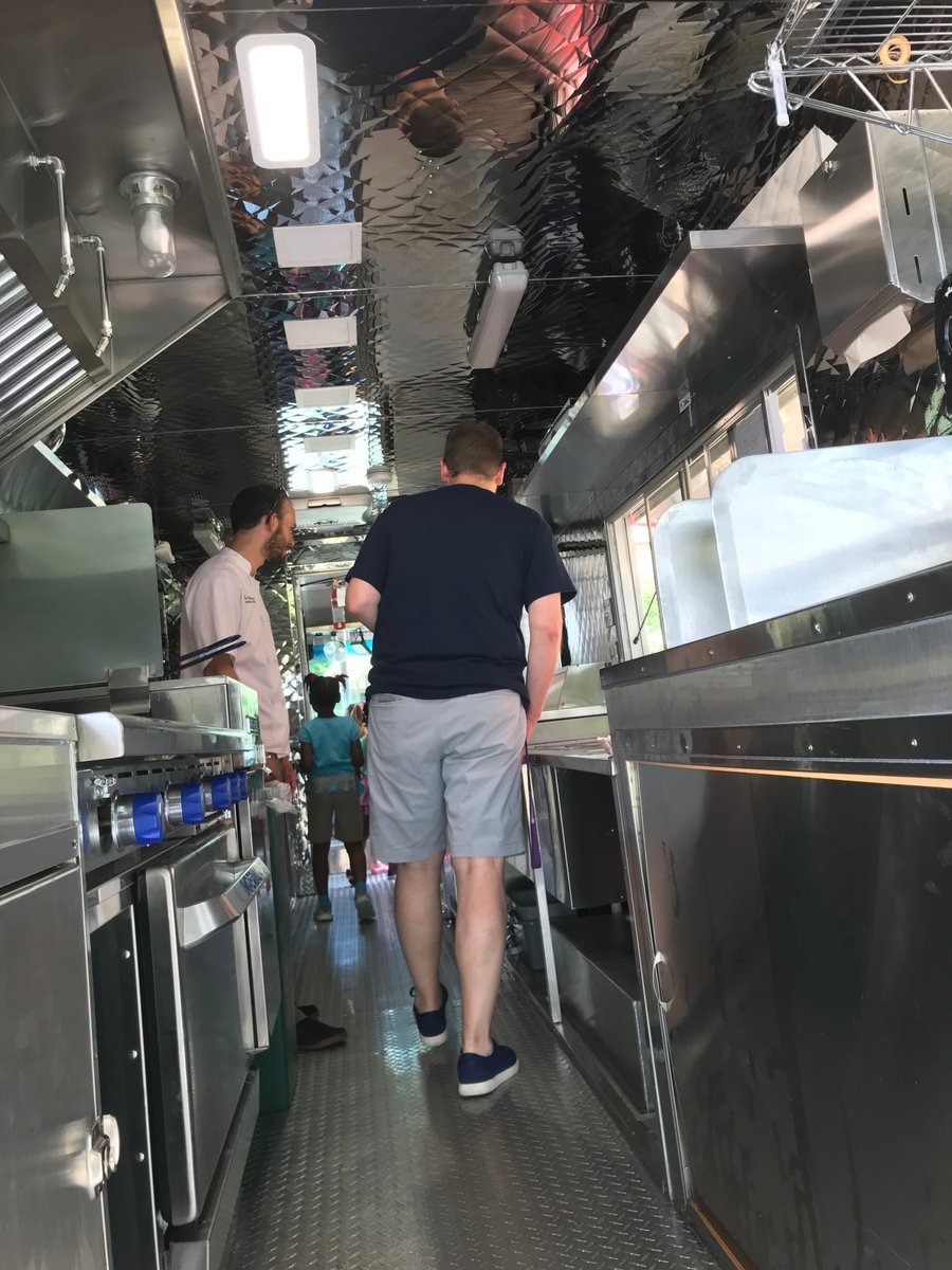 WSFCSFood's tweet photo. @OldRichmondES kindergartners are learning about #foodtrucks so we thought we'd share our truck with them! Thanks @waa1968 for making this happen https://t.co/heuexUFFLs