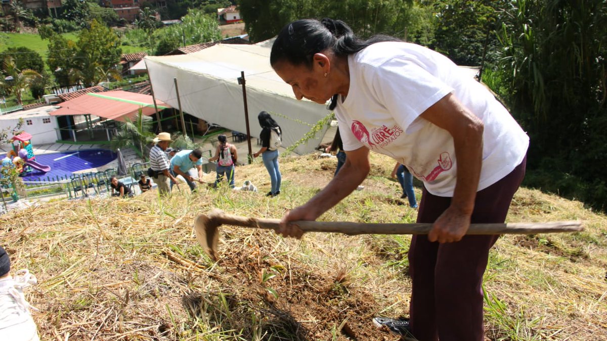 Corantioquia tweet picture