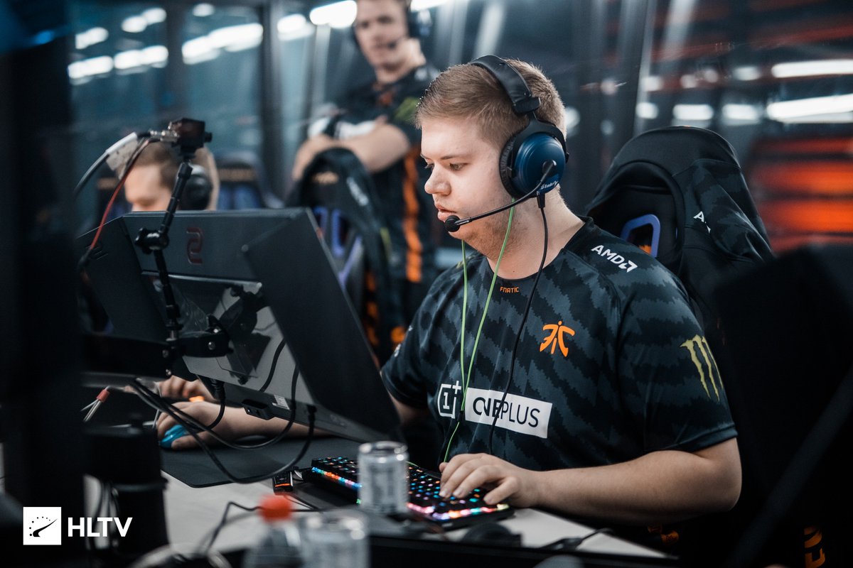 FNATIC's tweet image. We don&apos;t like Vertigo. 🙃

The online #ECS7 season is now over. 👍

#DHMasters Dallas up next! 👀

May 28th 23:00 CEST 🕚