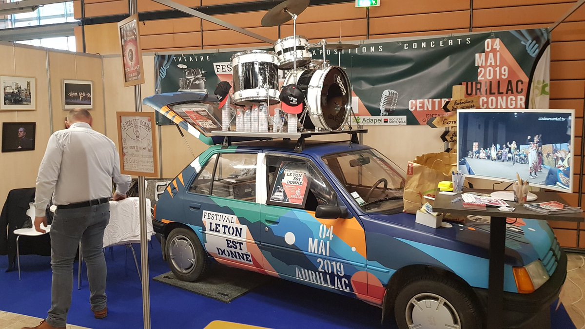Fin de journée au 59eme congrès unapei de Lyon ! Une journée pleine d engagements et de rencontres.. et ou notre stand du festival "Le Ton Est Donné " était en place !!