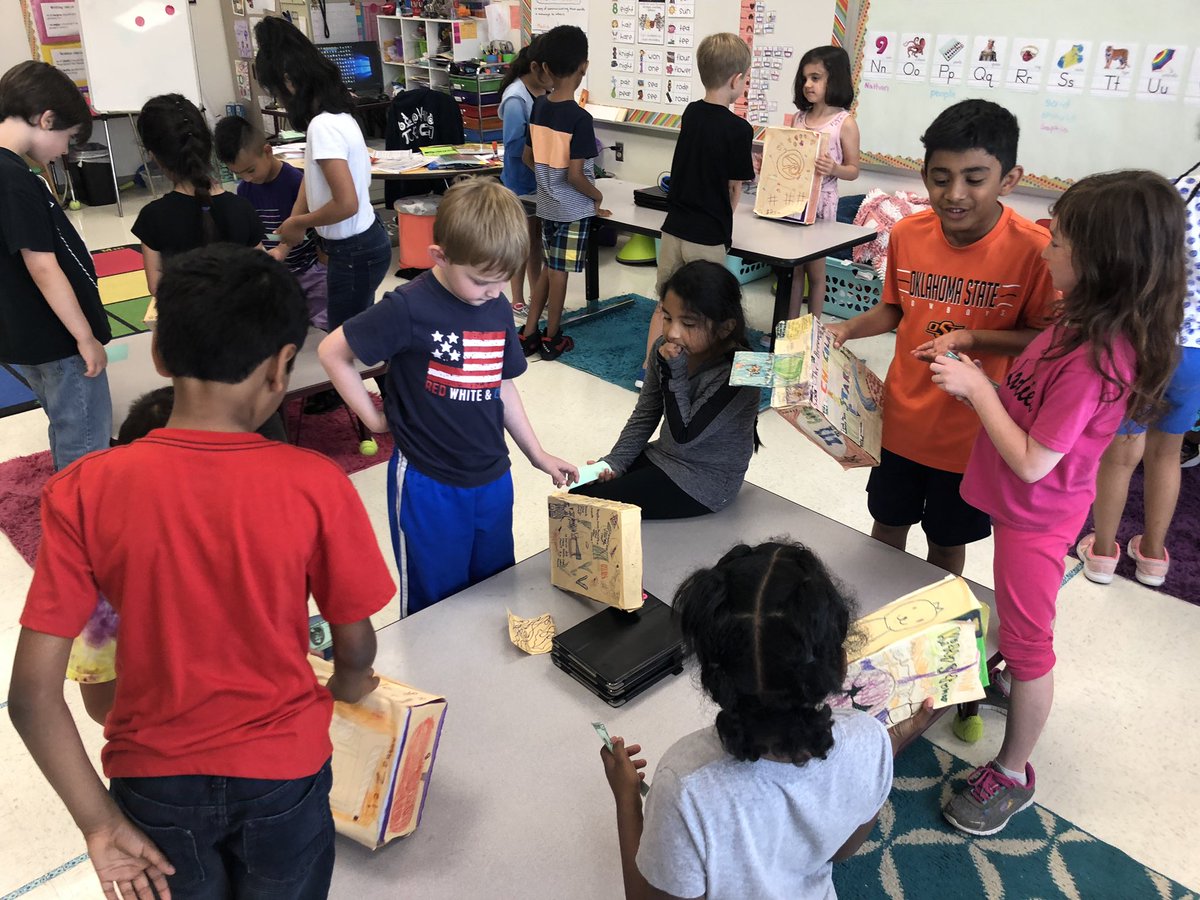 vickicasco7's tweet photo. #BeaverFirst worked hard designing cereal boxes for our Medua Literacy unit. Today, 2nd graders came to βbuyβ the most appealing cereal. Thanks @SPhillips2622 #beaversmiles @ambermhope @BeaverMST_Stars https://t.co/z3IeeByq5N