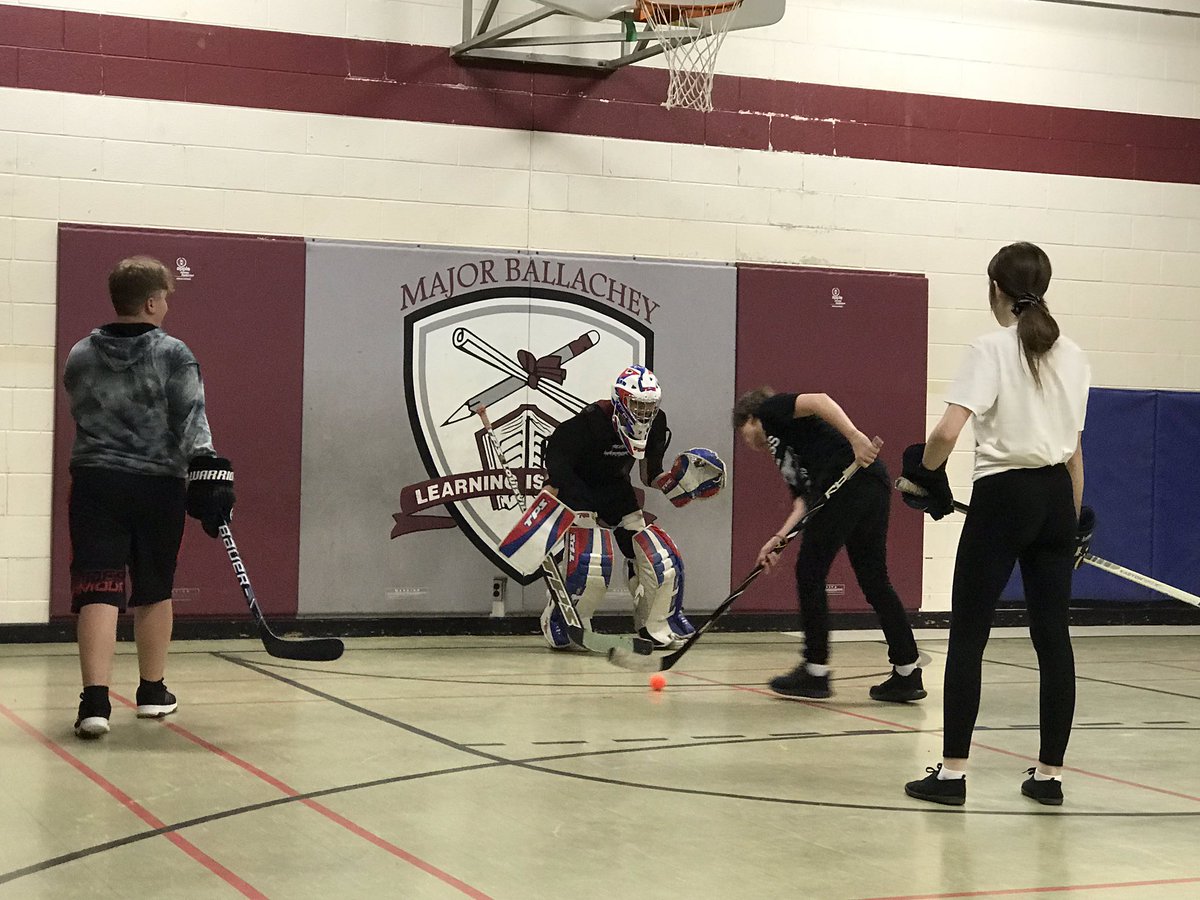 TaraMcFarling1's tweet photo. When your kids ask you to supervise a practice to help out their new goalie on a Friday after school what do you say???? You say of course!! ❤️#lovethesekids #whatelsewouldibedoing https://t.co/q9d7CSuFRP