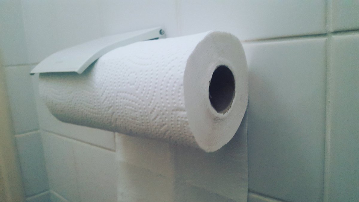 BIGSHOT_187's tweet photo. My Little Boy Of 3yrs Old Be Like "I Put In A New Rol Of 🚽 Toiletpaper Daddy" 👀🤦🏾♂️........😂🤣
#3yrs #toilet #toiletpaper #lol #smdh #justtryingtohelp #daddytime #kitchenpaper #goodlaughs #daddyandson https://t.co/XKlNjluCtY