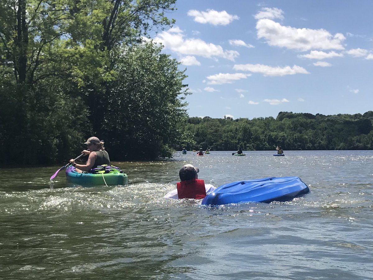 Miss_Strause's tweet photo. Perfect afternoon on the lake with this Southern Crew! Luft enjoyed his dip in the lake...😂 #WilsonSouthern https://t.co/gv2JhFQDTR