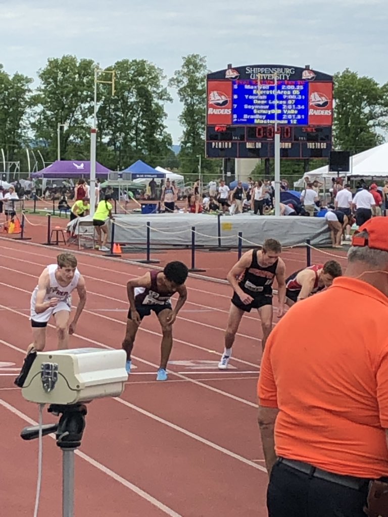NewOx_Athletics's tweet photo. PIAA State Track and Field Championships. Good luck T in the 800m! https://t.co/1K6cx6LIeh