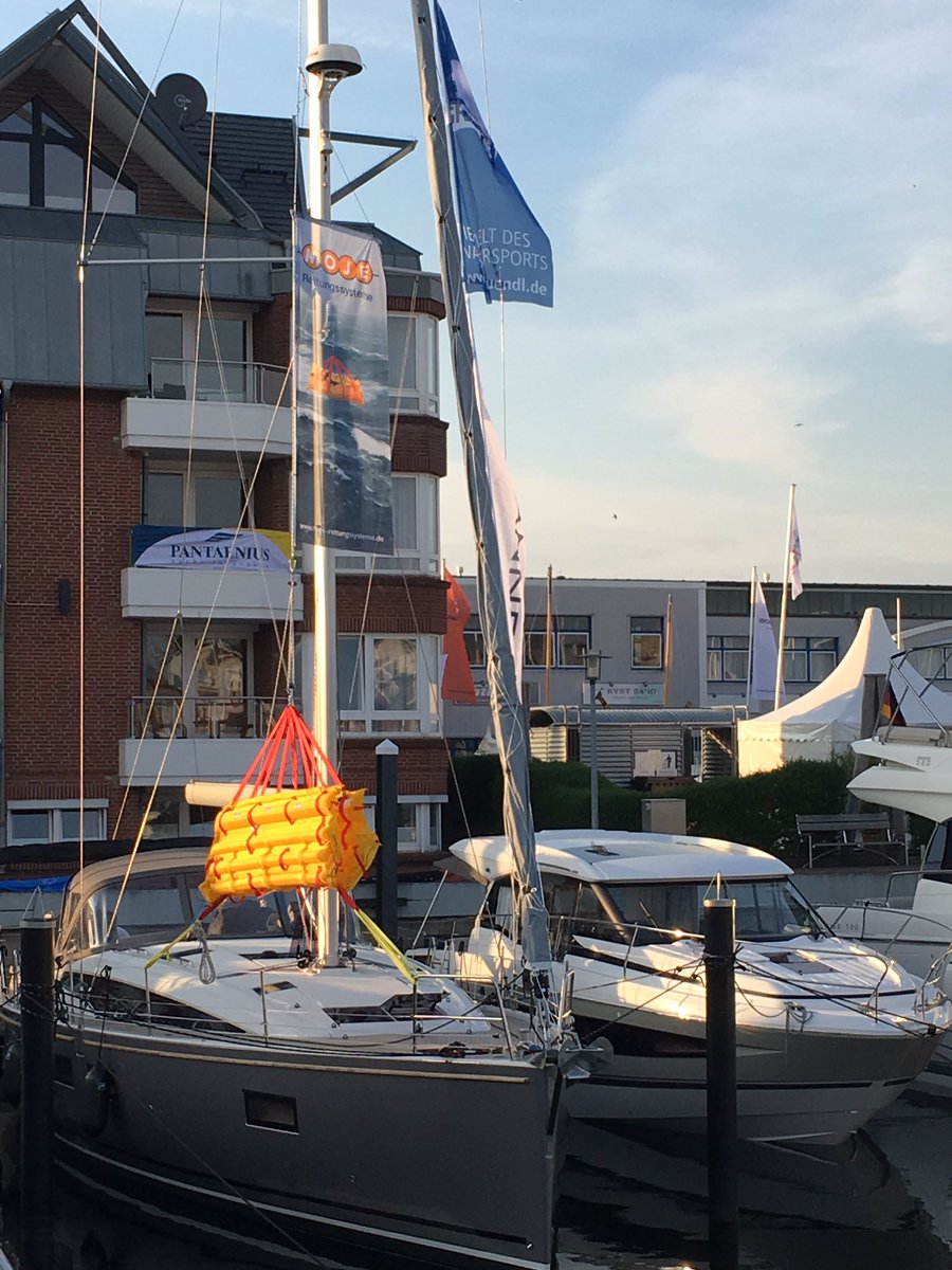 Der Wasserrettungslift noch bis Sonntag auf dem Hamburg Ancora Yachtfestival in Neustadt Holstein auf der Segelyacht Free Soul. Wir freuen uns auf viele Besucher , Steg T, Platz 5. #Waterrescuelift, #MOJEM1, #Wasserrettungslift, #safetyfirst, #sicherheitanbord,#lebenretten, #mob