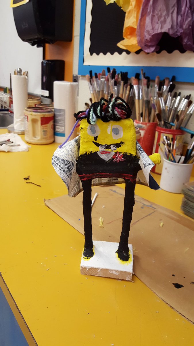 marisellapappas's tweet photo. Fun in the WMS art studio, finishing up the figures in motion sculptures. #Warrenton_Middle #ART #fcps1art https://t.co/F9Os7eM5gB