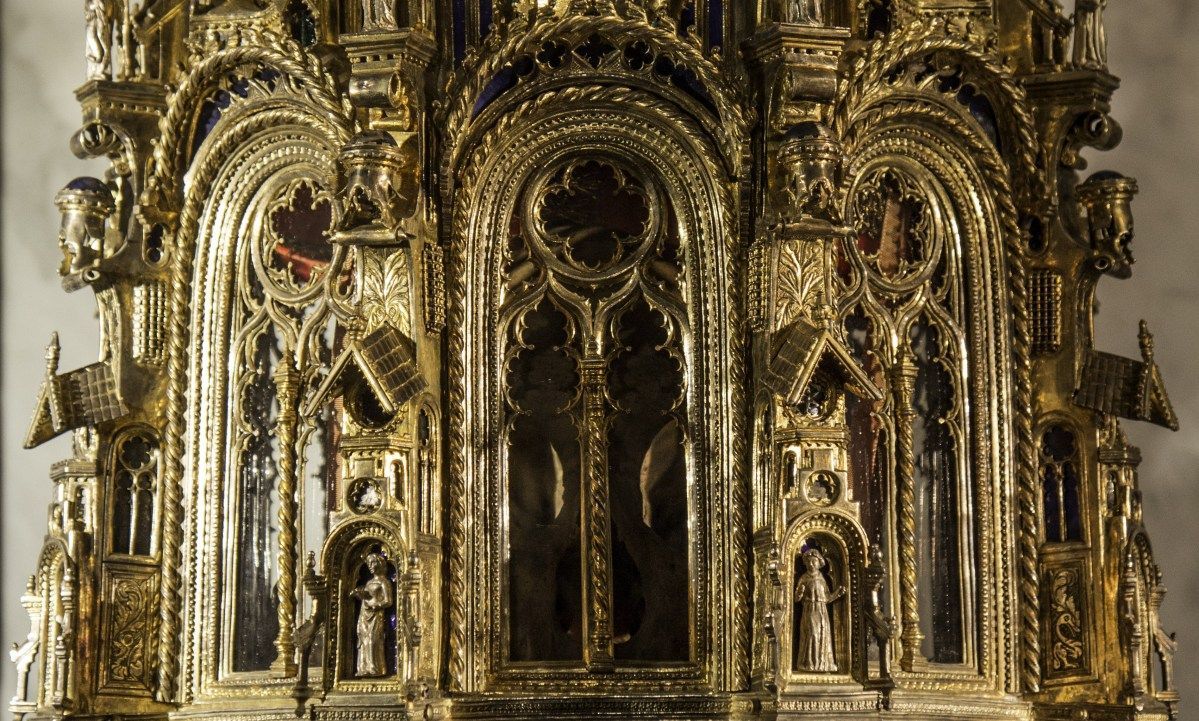 Grimkjell's tweet image. Today the Order of Preachers celebrates the Translation of Holy Father Dominic. 

"The moment the stone slab covering the coffin was split, the broken seal emitted an indescribable, sweet fragrance."

#OPpower @DominicanaDHS j.mp/2Ev10Hx