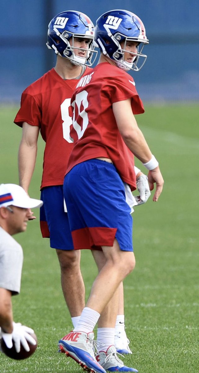 RotoPat's tweet photo. Eli Manning has found a host body https://t.co/cq3fAoxZvc