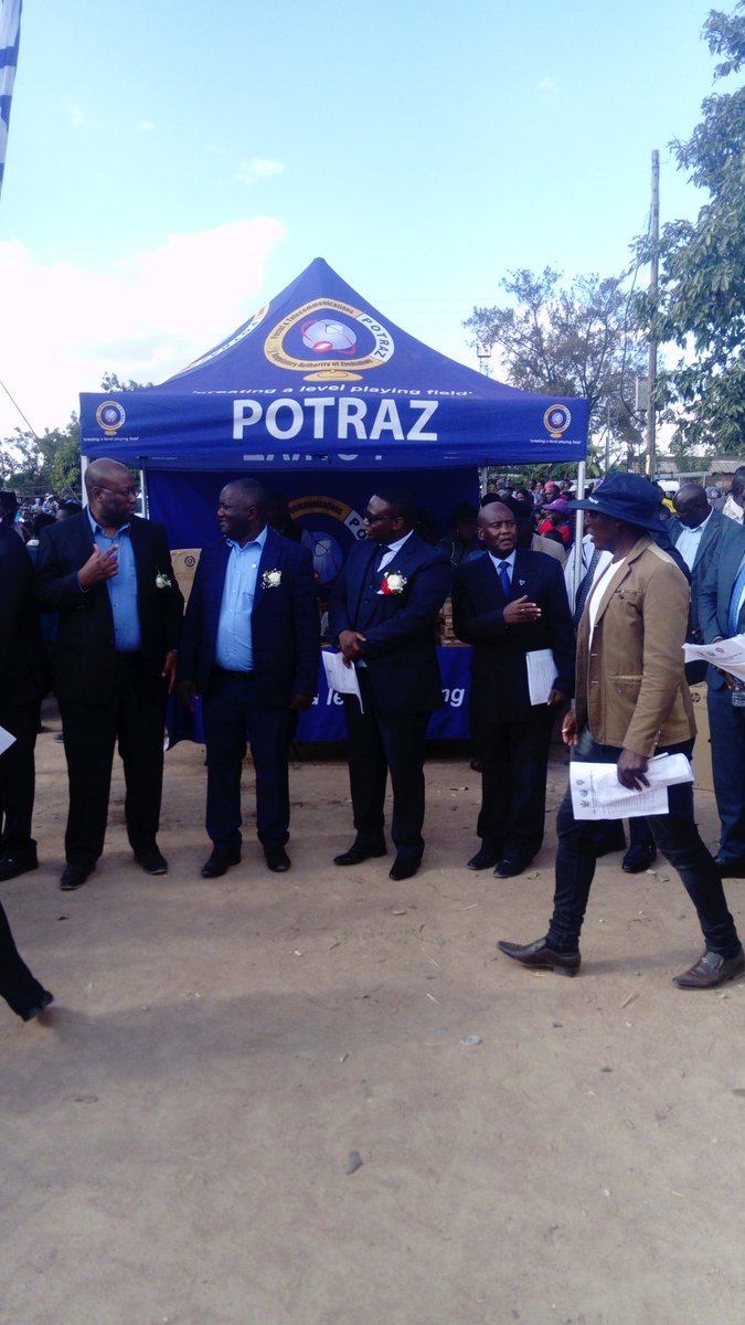 NetOneCellular's tweet photo. #WorldTelecomsDay
.....and the day ended on a big note as Min of ICT Hon @KazembeKazembe3 donates laptops to various schools in Masvingo Province in a bid to ensure development of communities. @LazarusMuchenje @ShereniDr https://t.co/QCgGCNDv24