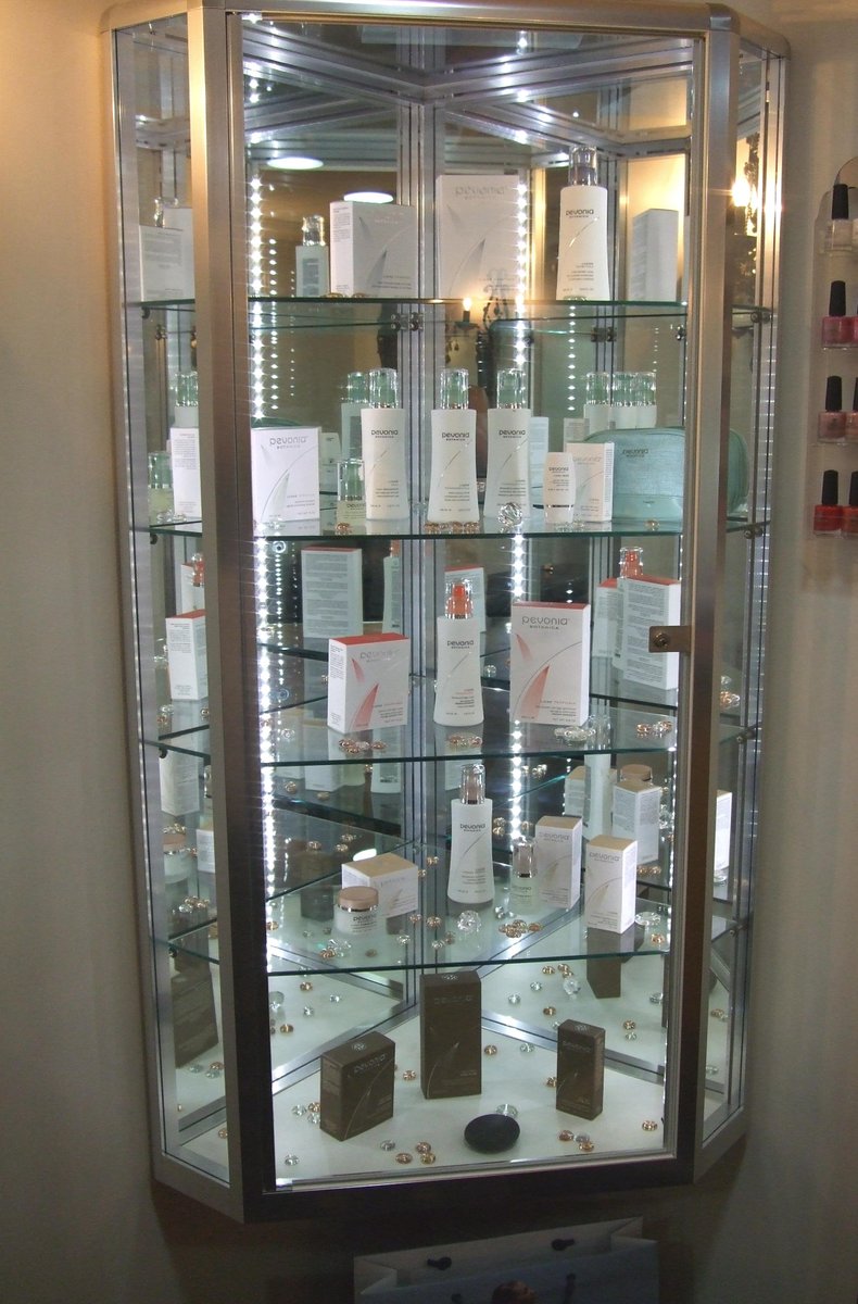 hds_showcases's tweet photo. Two bespoke wall display cabinets we built for Hempstead House Hotel &amp; Spa in Sittingbourne.  Mirror backs and vertical LED light bars completed the look.
@HempsteadHouse

https://t.co/m4Wkx5mbAl
#displaycabinet #bespokecabinet #bespoke #glasscabinet #wallcabinet #ledlights https://t.co/dAIT5iTRYH