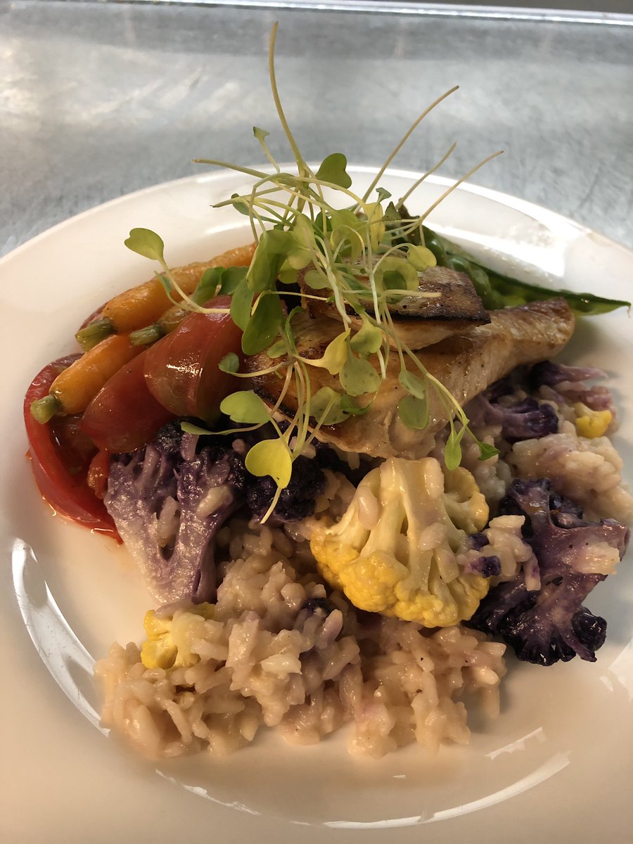 ski38off's tweet photo. This fabulous dish offered until we are out. #allnc #purplecauliflower #housegrownbabycarrots #housegrownmicrogreens #freshcatchswordfish #gottobenc #basnightslonecedarcafe @LoneCedarCafe #comegetchasome https://t.co/uOOnjuKR6O