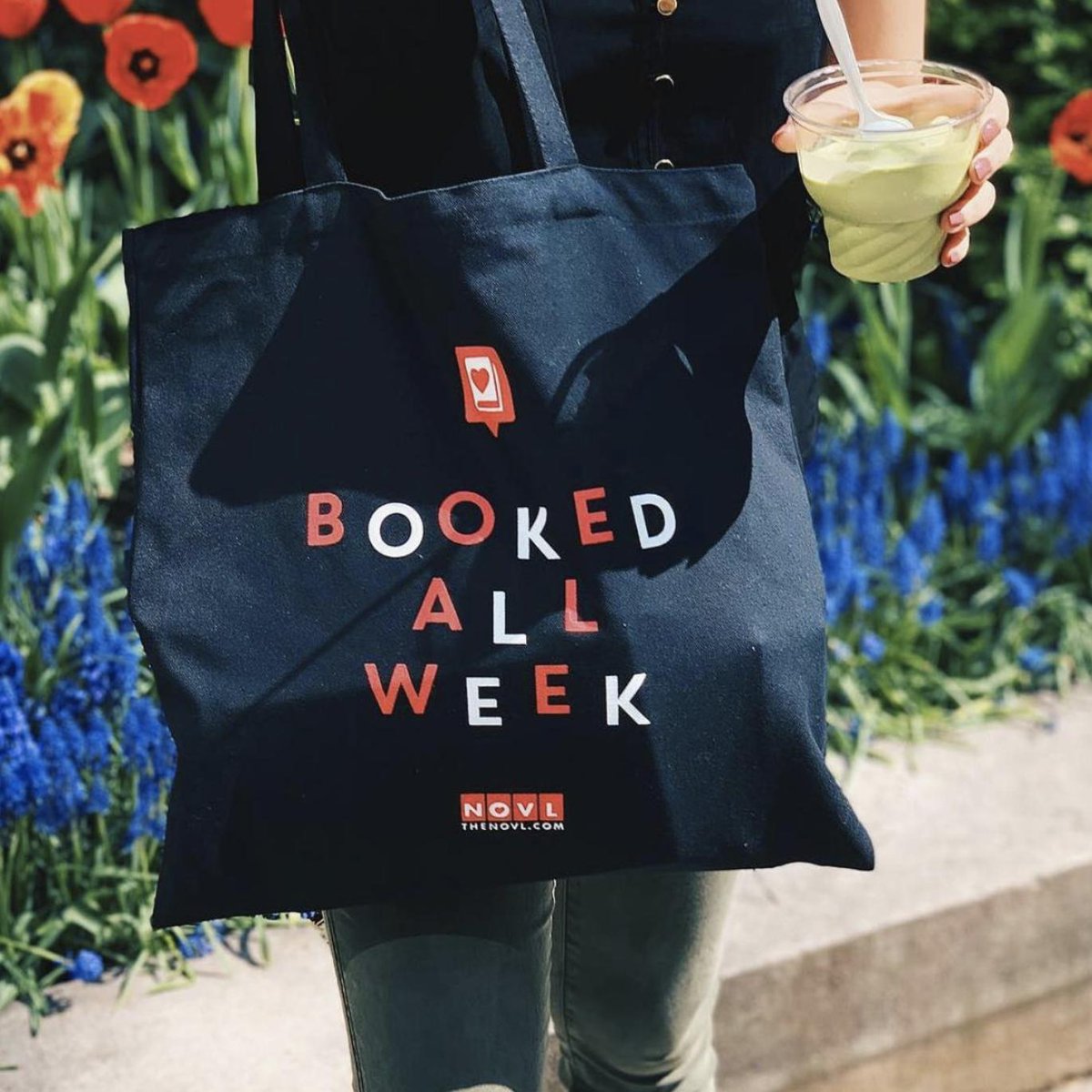 To celebrate BookExpo and BookCon, let's do a TOTE BAG GIVEAWAY! RT + like this post by 11:59PM EST on 5/27/19 for a chance to win one of five tote bags! 👀