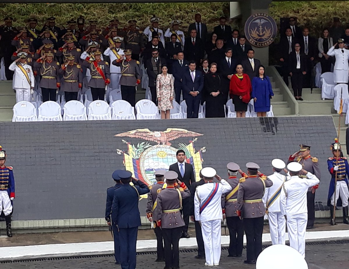 MinTrabajoEc's tweet photo. Hoy #24DeMayo, Ministro (e) @abgmadero participa en la ceremonia conmemorativa por la #BatallaDePichincha junto al Vicepresidente @ottosonnenh
y autoridades de Estado.
#VamosPorElFuturoEC https://t.co/U8ZIchXBY4