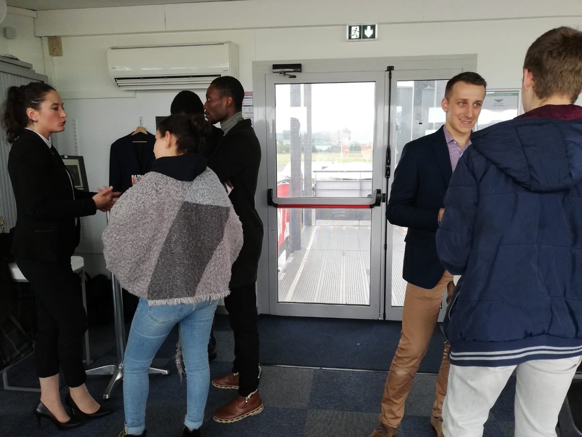 AlizeeChaubin's tweet photo. SII Sud Ouest participe à l’Albi Eco Race. 
Echanges sur les métiers et compétences pour concevoir et entretenir les véhicules du futur #automobile #nouveauxmétiers #conception #recyclage #véhiculedufutur #connecté #autonome #industrie #attractivité #SIISudOuest #Automotech https://t.co/6KEUdsUbA2