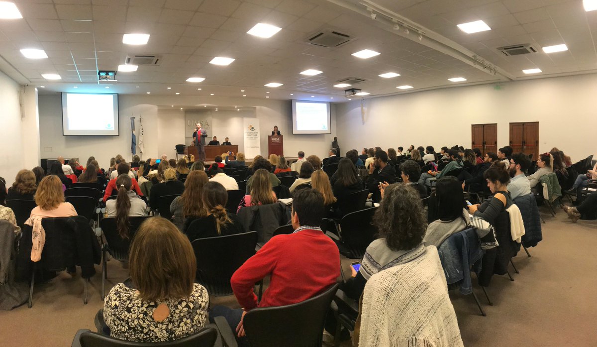 Se está llevando a cabo en la Sede Central de #UMSA, la Jornada "Abordaje Integral de los Consumos Problemáticos de Drogas". El evento está organizado por la Facultad de Ciencias Humanas de #UMSA junto a la Fundación CONVIVIR.