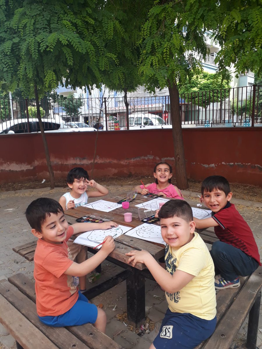 KarakopruO's tweet photo. Karaköprü Ortaokulu okul dışında ve oyun oynama etkinlikleri #ziyaselçuk #şanlıurfamem #urfamem #suluyerziya #serafettinturan #karaköprüilçemem https://t.co/HEHJZonwmB