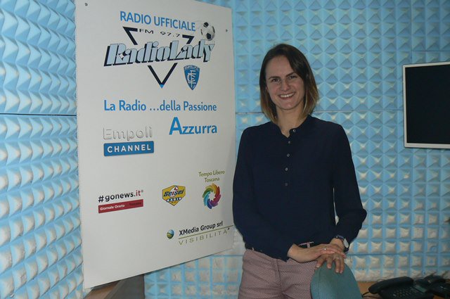 RadioLady977's tweet photo. Milunka Tasev di Ottica Colpo d'Occhio, è in studio con noi per parlarci dello sviluppo della vista nei più piccoli e dei controlli necessari. #radiolady977 https://t.co/vXTmQQ9fmb