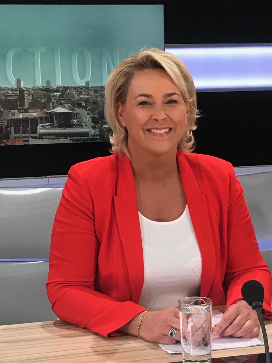 mfmuschang's tweet photo. C’est parti le débat sur #BX1 #elections2019 #fremault https://t.co/yzFOdTyxVq