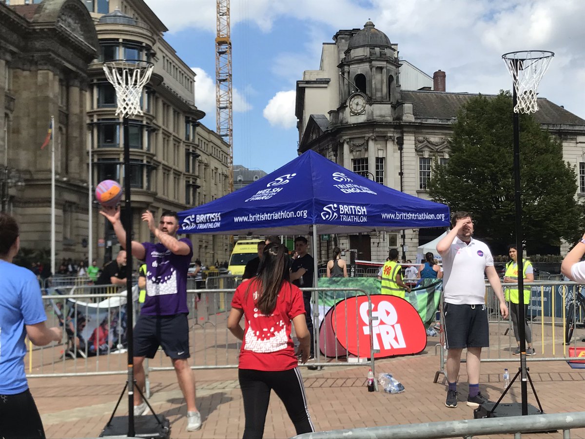 LouiseWyman's tweet photo. Shooting hoops in #BrumSun warming things up for #CommonwealthGames2022 https://t.co/pBDdUIwbQe