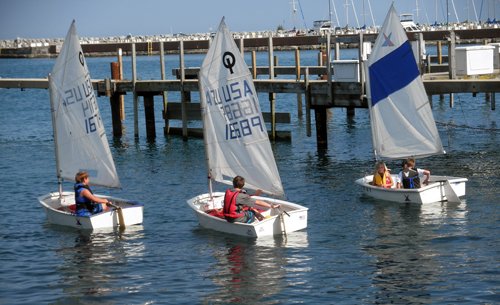 JuniorSail's tweet photo. POSTPONED DUE TO WEATHER > New Sailor Open House now scheduled for June 1 - 1-4 pm - https://t.co/gafG2PttSP https://t.co/YYlh3mal57