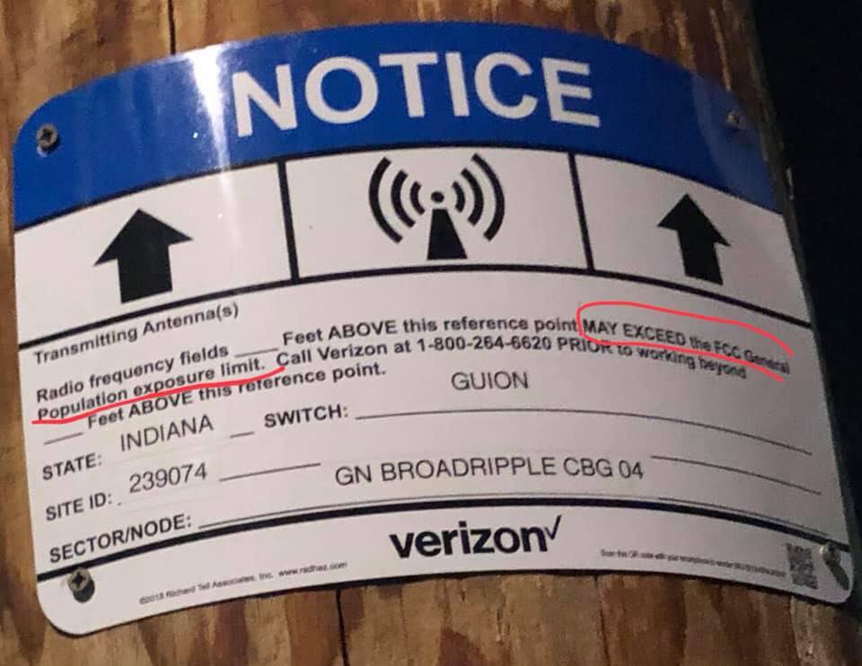 DrJackKruse's tweet photo. Oh look, a USA 5G sign which states that the transmitter "may exceed the FCC General population exposure limit".
Nice to see they admit it - must be something to do with criminal liability if no warning is posted! That's nice of them, isn't it? https://t.co/wOx3U5KHlR