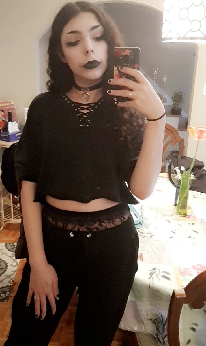 DarkFemboy's tweet photo. 12pm vs 12 am
#trans #transgender #transisbeautiful #transgirl #tgirl #trap #trapsarentgay #femboy #sissy #SissySlut #feminized #domination #sub #goth #gothgirl https://t.co/jNDZ5NfzTg