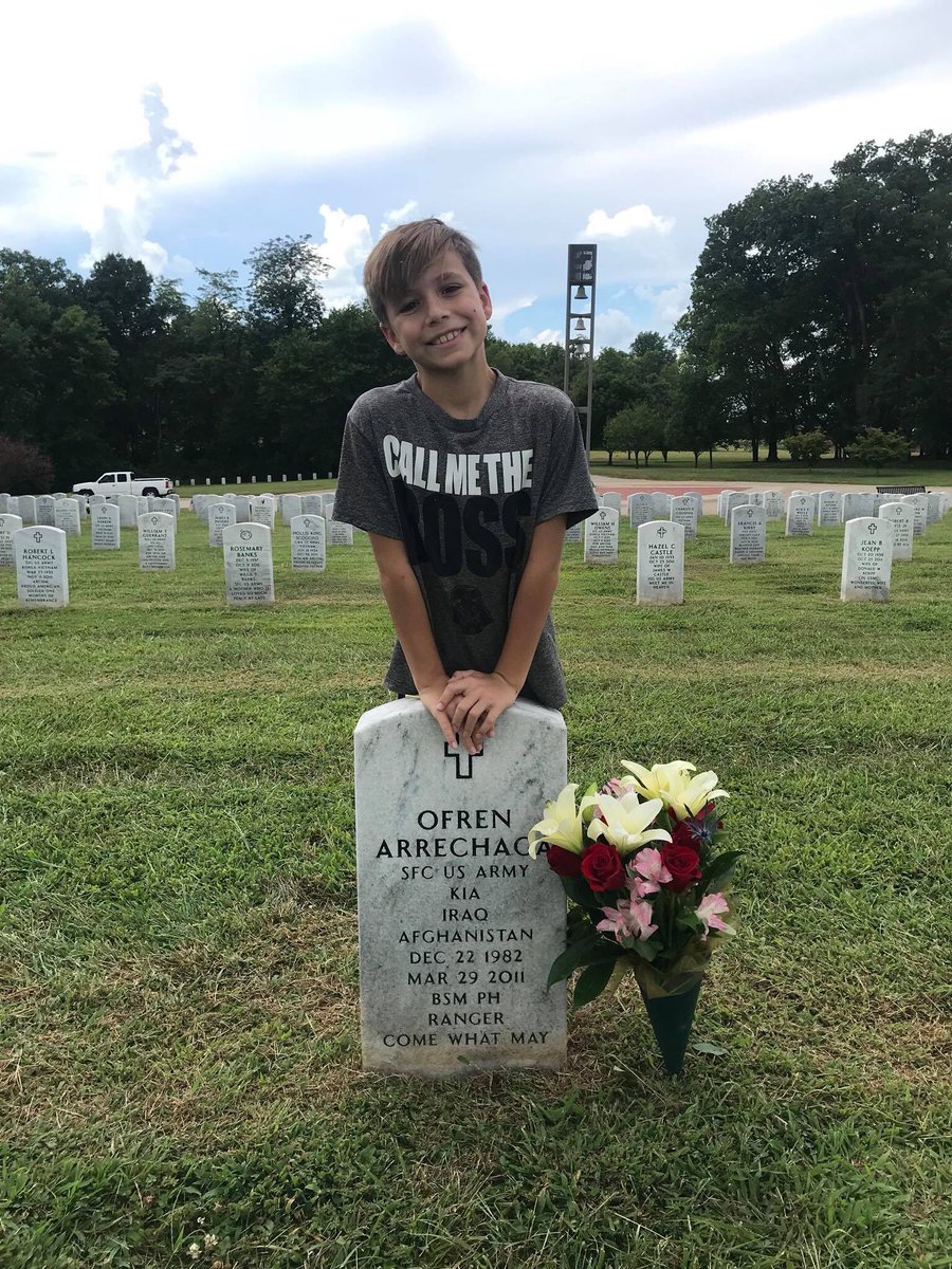 SeanaArrechaga's tweet photo. "Those who have long enjoyed such privileges as we enjoy forget in time that men have died to win them." –Franklin D. Roosevelt #MemorialDayWeekend #NeverForget https://t.co/QMdEIYfmnR