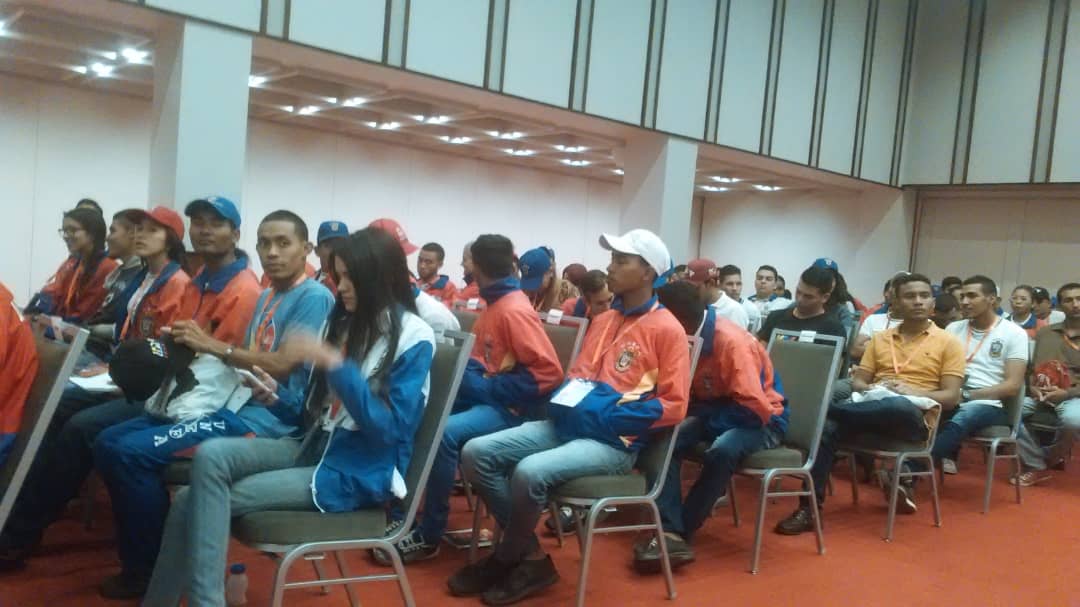 UnefaAsobies's tweet photo. #ASOBIES presente en La Consulta Nacional para Reforma del Reglamento del Consejo Estudiantil del Poder Popular Unefista (CEPPU). #Viernes #24Mayo https://t.co/D6szNNyykh