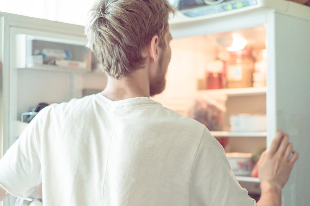 LFHW_UK's tweet photo. Can't resist the temptation of a Friday night takeaway? Don't worry, we won't judge! ππ₯‘
Just check your fridge before you order - there may be some food you need to pop in the freezer before your dinner arrives βοΈ
#LoveFoodHateWaste #FreezerHero #Friyay https://t.co/PdbjUcVlxp
