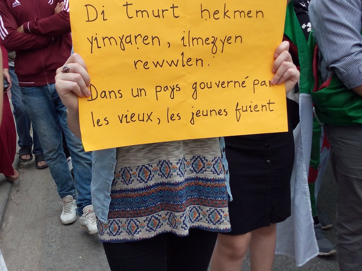 lib___re's tweet photo. di tmurt hekmen yimgharen,ilmezyen rewwlen.
dans un pays gouverné par les vieux, les jeunes fuient
#tizi #aujourdui
#ulac #lvote #ulac https://t.co/QghEO8KbiT
