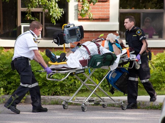 PtboParamedics's tweet photo. Next week is Paramedic Services Week and Peterborough Paramedics will be tweeting out interesting facts about our service and where we will be out in the community promoting our profession. https://t.co/dNCFnIMDn9