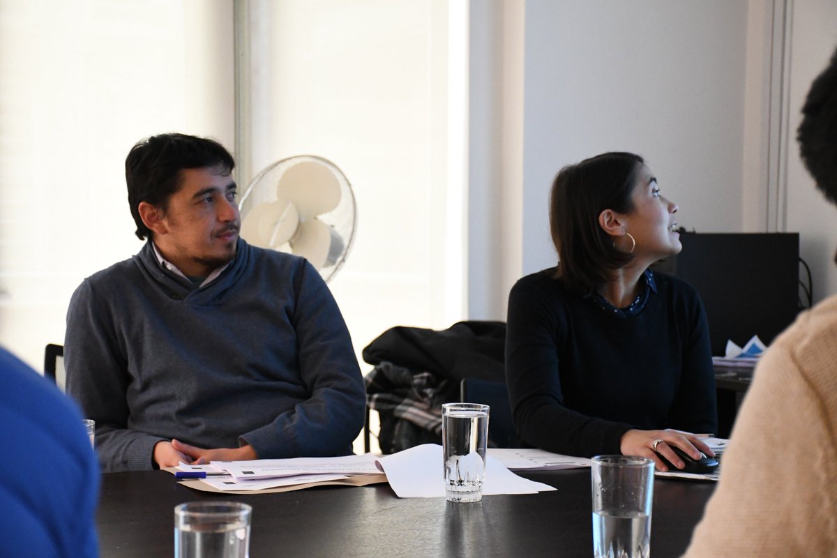 COREsantiago's tweet photo. Comisión Rural del @COREsantiago recibió la visita del Seremi de Transportes, Eddy Roldan, que expuso sobre el programa de renovación de buses, entre otras materias. Preside la comisión la consejera Paula G��rate (@GaratePaula) https://t.co/kawUvl38NT