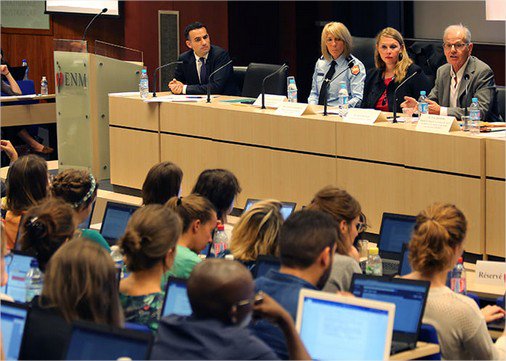 emptink's tweet image. 2e Journée nationale de l'#AccesAuDroit en #France: l'#ENM travaille fort auprès du grand public pour mieux faire connaître l’institution judiciaire, le métier de magistrat, etc. Un véritable "enjeu pour la démocratie" pour OlivierLeurent @DirecteurENM @ReseauJustice #justice