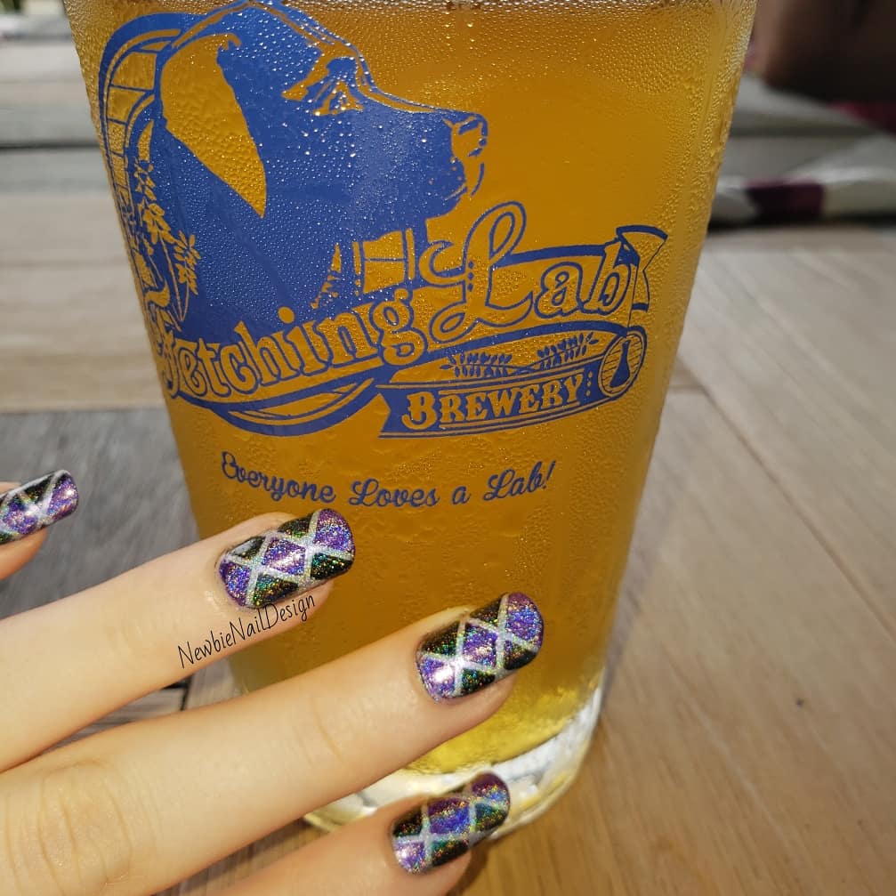 NailNewbie's tweet photo. I was inspired by a youtuber I found @nailogical who is known as the #holoqueen so I had to do an all linear holo look. ๐ฟ๐
๐ป Make sure to follow on Instagram โค #holo #simplynaillogical #nailart #naildesigns #nailstagram https://t.co/Q4oWsg8ZXf