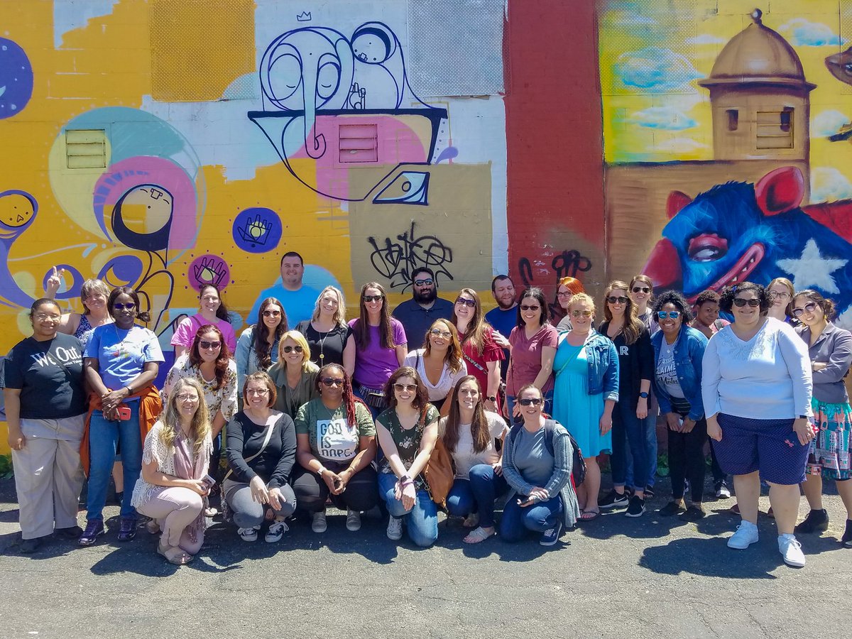 AACPSArtsEngage's tweet photo. Teachers from @BPMSbuzzAACPS and @whbatesaacps had an #AACPSAwesome time with Brooklyn Unplugged learning about graffiti! Can't wait to see how these #AACPSArtsIntegration teachers bring their new skills into their classrooms! https://t.co/TTzuXuofrv