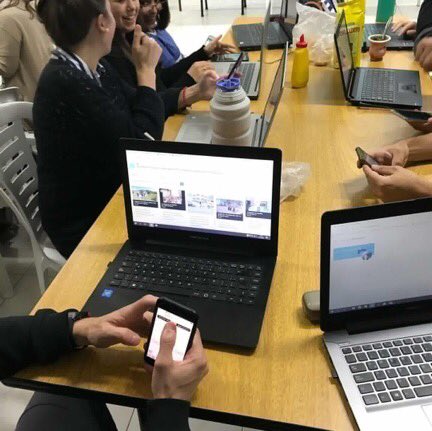 ciiehenderson's tweet photo. Primer encuentro de Narrativas digitales con ABP. Capacitadora @moni_ehernandez @VicZorraquin @BaheDfc https://t.co/h2hSdkF9gd