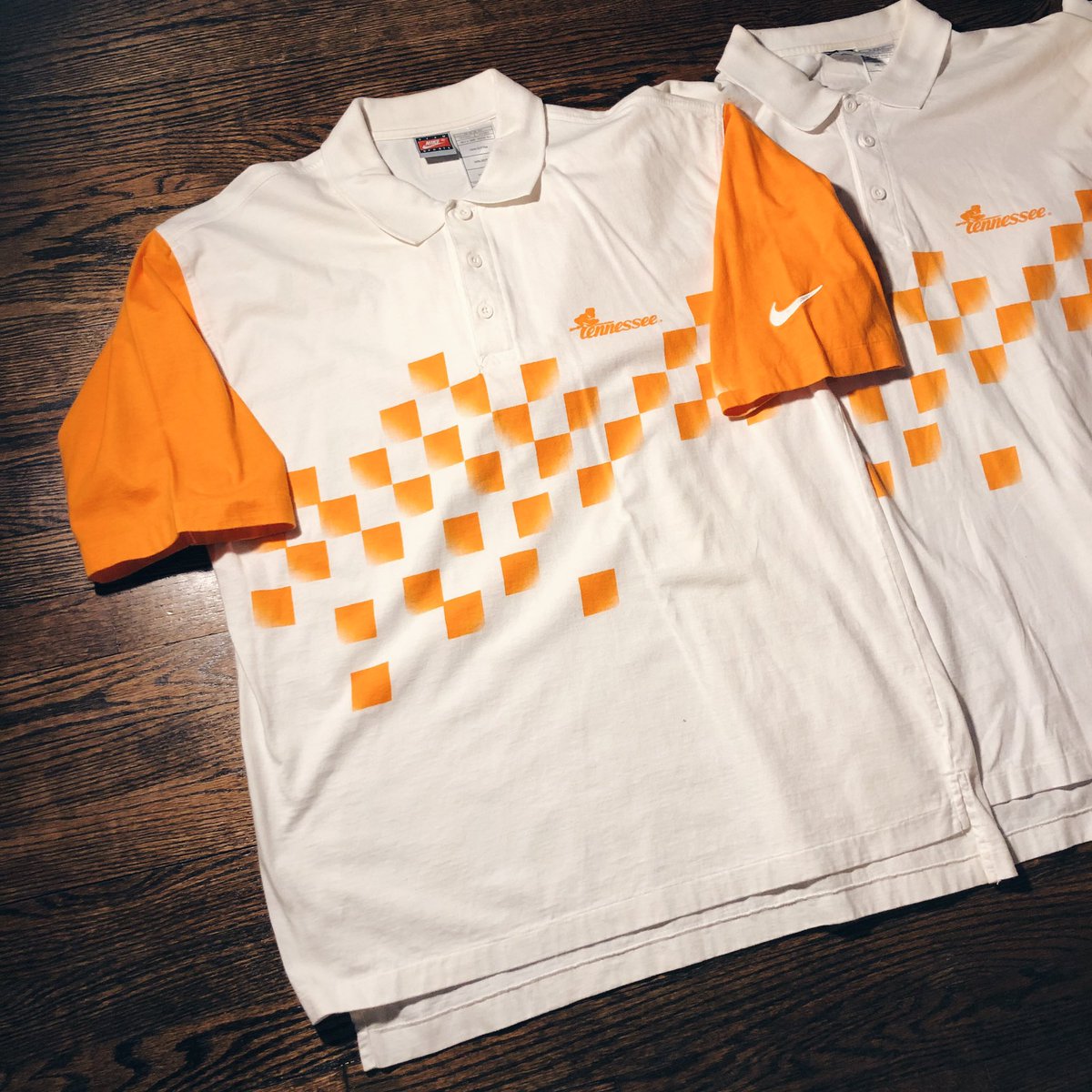 vintagevolsgear's tweet photo. OG 90’s Nike Rifleman Polos 🍊🏈 https://t.co/K0TmYqB3eU